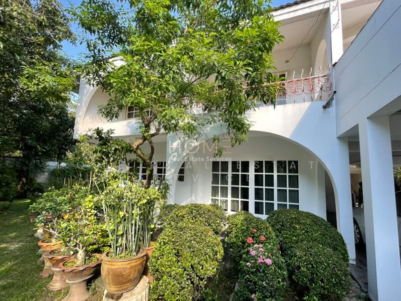 Panya Pattanakarn Village, Bangkok, Soi Phatthanakarn 30, Suan Luang, Bangkok, 4 Bedrooms, 350 sqm, Single Detached House For Sale, by HOME Real Estate Service, 500496331 - DDproperty.com