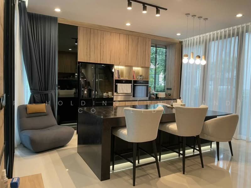Baan Klang Muang Classe Ekkamai-Ramintra : บ้านกลางเมือง คลาสเซ่ เอกมัย-รามอินทรา, กรุงเทพ, ถนนสุคนธสวัสดิ์, ลาดพร้าว, กรุงเทพ, 241 ตร.ม., บ้านเดี่ยว ขาย, โดย ERA Holding (Thailand) Co., Ltd., 500496411 - DDproperty.com