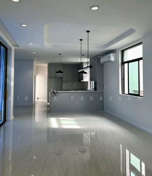 Bang Pho, Bangkok, Bang Sue, Bangkok, 4 Bedrooms, 300 sqm, Single Detached House For Rent, by Airada Parasarn, 500496415 - DDproperty.com