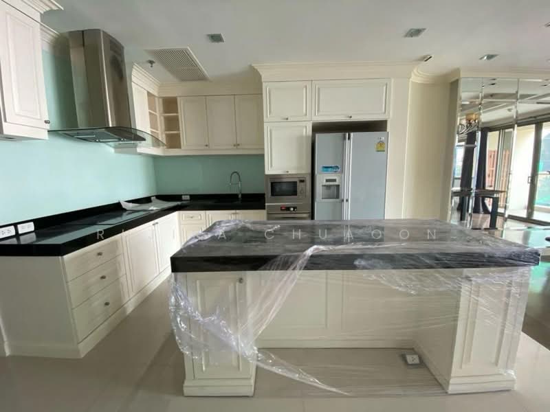 The Lakes, Bangkok, 123 Ratchadaphisek Road, Khlong Toei, Bangkok, 2 Bedrooms, 149 sqm, Condo For Sale, by Rujira Chuaoon, 500496438 - DDproperty.com