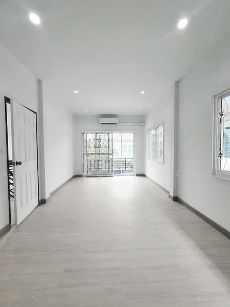 Temsiri Priva Nong Chok-Pracha Samran, Bangkok, 89/1 Prachasamran Road, Nong Chok, Bangkok, 6 Bedrooms, 200 sqm, Single Detached House For Sale, by นภัสศรณ์ วงศ์สินไทยกร (นันท์), 500496455 - DDproperty.com