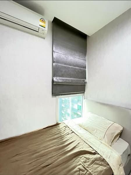 Life Ratchadapisek, Bangkok, 279 Ratchadapisaek Road, Huai Khwang, Bangkok, 2 Bedrooms, 56 sqm, Condo For Rent, by Rosesirin Expert, 500496464 - DDproperty.com