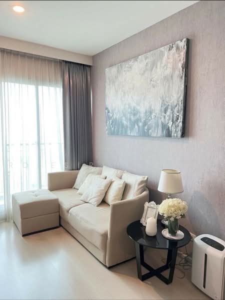 Life Ratchadapisek, Bangkok, 279 Ratchadapisaek Road, Huai Khwang, Bangkok, 2 Bedrooms, 56 sqm, Condo For Rent, by Rosesirin Expert, 500496464 - DDproperty.com