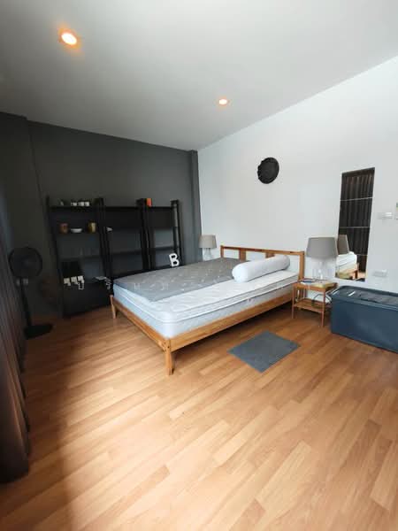 ลุมพินี ทาวน์ เรสซิเดนซ์ ลาดพร้าว สเตชั่น : Lumpini Town Residence Ladprao Station, กรุงเทพ, จอมพล, จตุจักร, กรุงเทพ, 200 ตร.ม., ทาวน์เฮ้าส์ ให้เช่า, โดย ปรินทร์ญาดา ชิณโชติ, 500496507 - DDproperty.com