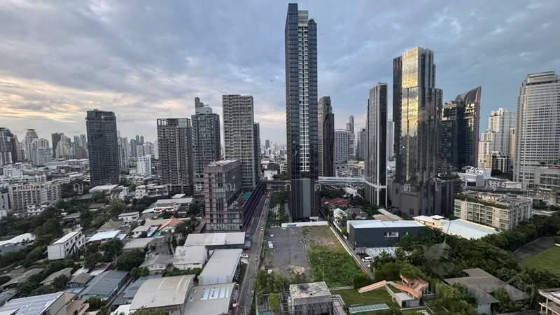 Rhythm Sukhumvit 36-38, Bangkok, 55 Soi Sukhumvit 36, Sukhumvit Road, Phra Kanong, Khlong Toei, Bangkok, 1 Bedroom, 45 sqm, Condo For Rent, by เบญจลักษณ์ กิติยนต์โรจน์, 500496541 - DDproperty.com