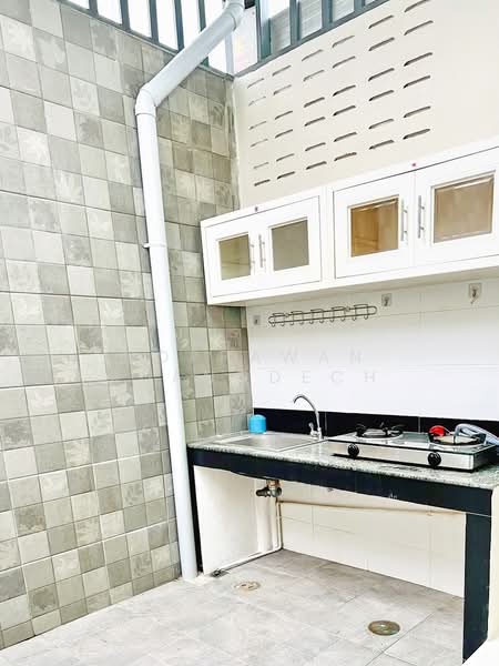 ให้เช่า ทาวน์โฮม 3 ชั้น ถนนศรีนครินทร์ ใกล้ Paradise, Bangkok, Nong Bon, Prawet, Bangkok, 3 Bedrooms, 180 sqm, Townhouse For Rent, by Noppawan Ruangdech, 500496542 - DDproperty.com