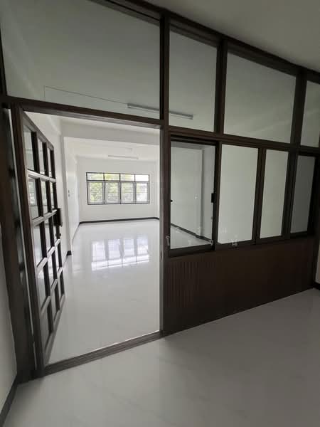 Shophouse in Charoen nakorn Alley 7, Bangkok, เจริญนคร, Khlong San, Bangkok, , 288 sqm, Shophouse For Rent, by คัทยวรรณ หิรัญจิโรจน์, 500496577 - DDproperty.com