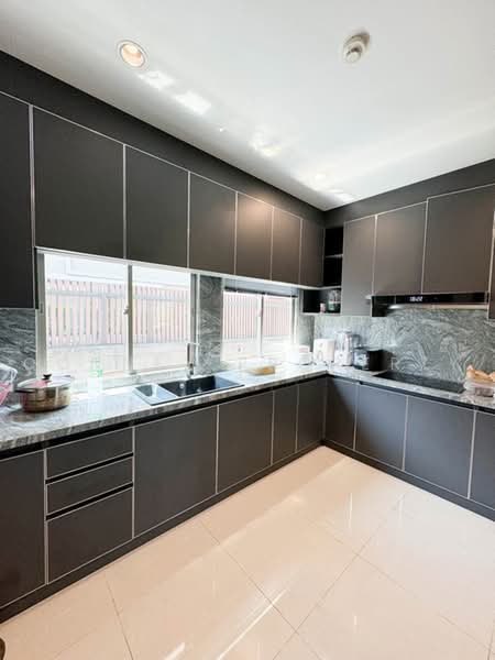 The Palm Krungthep Kreetha-Wongwaen, Bangkok, 29 Krungthep Kreetha Road, Saphan Sung, Bangkok, 4 Bedrooms, 308 sqm, Single Detached House For Rent, by Connex Property, 500496659 - DDproperty.com