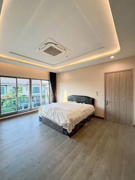 The Palm Krungthep Kreetha-Wongwaen, Bangkok, 29 Krungthep Kreetha Road, Saphan Sung, Bangkok, 4 Bedrooms, 308 sqm, Single Detached House For Rent, by Connex Property, 500496659 - DDproperty.com