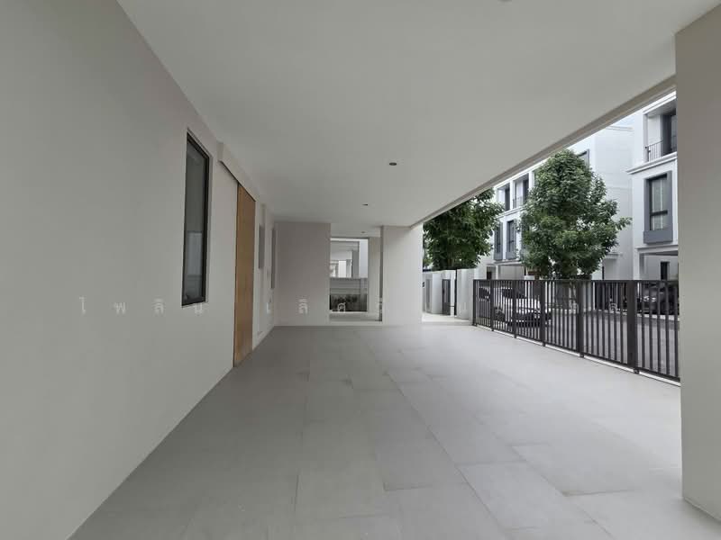 Aerie Srinakarin-Krungthepkreetha, Bangkok, Srinakarin - Romklao Road, Khlong Song Ton Nun, Lat Krabang, Bangkok, 5 Bedrooms, 390 sqm, Single Detached House For Rent, by ไพลิน เลิศวัฒนมงคล, 500496677 - DDproperty.com