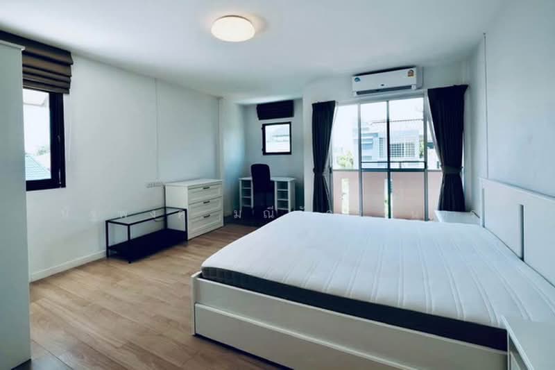 Happy Land Ville : หมู่บ้าน แฮปปี้แลนด์วิลล์, กรุงเทพ, 111 ซอย ลาซาล 32, บางนา, กรุงเทพ, 200 ตร.ม., ทาวน์เฮ้าส์ ให้เช่า, โดย นัฐพงค์ มณีอัครเนตร, 500496680 - DDproperty.com