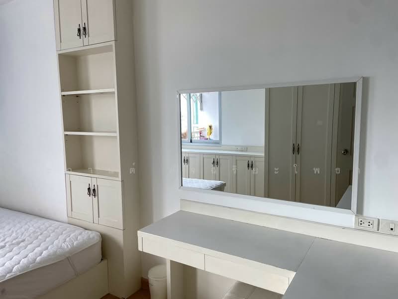 Life @ Sathorn 10, Bangkok, 48 Soi Sathorn 10, Sathorn Road, Silom, Bang Rak, Bangkok, 1 Bedroom, 41 sqm, Condo For Rent, by รัชกานต์ อัจฉริยะโพธา, 500496731 - DDproperty.com