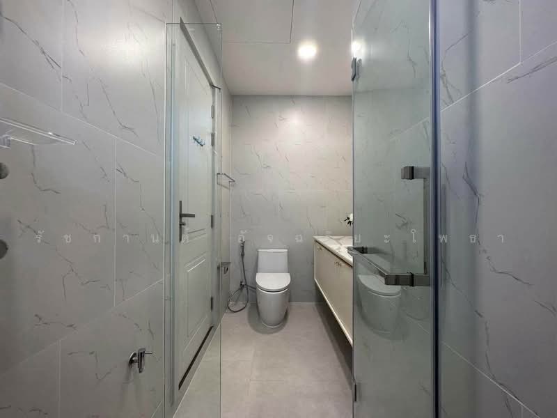 Nantawan Rama 9 - New Krungthepkreetha, Bangkok, Saphan Sung, Bangkok, 4 Bedrooms, 302 sqm, Single Detached House For Rent, by รัชกานต์ อัจฉริยะโพธา, 500496755 - DDproperty.com