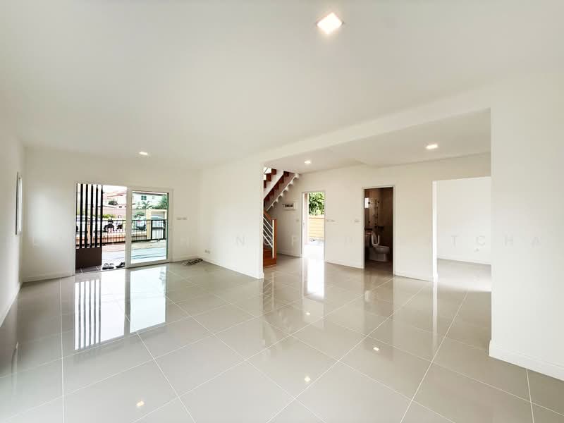 Pruksa Town Phetkasem 81, Bangkok, Soi Petchkasem 81, Nong Kham, Nong Khaem, Bangkok, 3 Bedrooms, 175 sqm, Single Detached House For Sale, by Sumit Thongpahusatcha, 500496757 - DDproperty.com