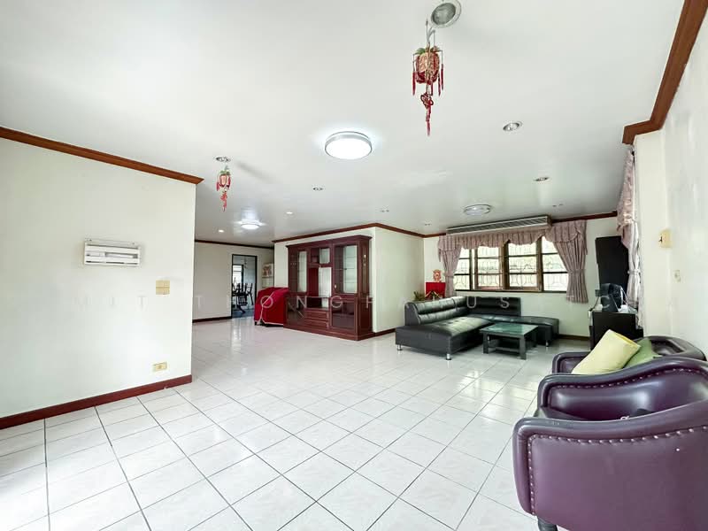 Chidchol Housing, Bangkok, Bang Waek Road, Bang Phai, Bang Khae, Bangkok, 4 Bedrooms, 270 sqm, Single Detached House For Sale, by Sumit Thongpahusatcha, 500496764 - DDproperty.com