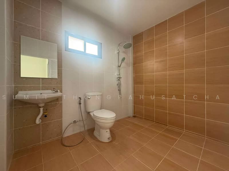 Baan Preecha, Nakhon Pathom, Phutthamonthon Sai 4 Road, Krathum Lom, Sam Phran, Nakhon Pathom, 4 Bedrooms, 200 sqm, Single Detached House For Sale, by Sumit Thongpahusatcha, 500496765 - DDproperty.com