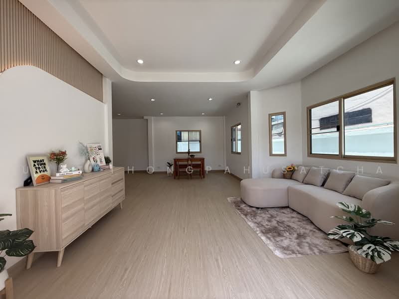 Baan Preecha, Nakhon Pathom, Phutthamonthon Sai 4 Road, Krathum Lom, Sam Phran, Nakhon Pathom, 3 Bedrooms, 150 sqm, Single Detached House For Sale, by Sumit Thongpahusatcha, 500496772 - DDproperty.com