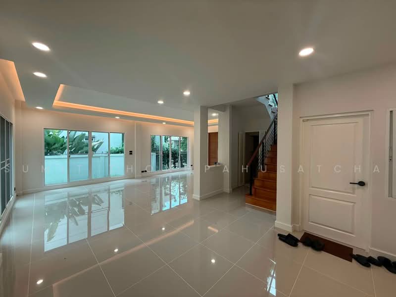 Grand Bangkok Boulevard Sathorn-Pinklao, Bangkok, Ratchaphruek Road, Bang Ra Mat, Taling Chan, Bangkok, 3 Bedrooms, 225 sqm, Single Detached House For Sale, by Sumit Thongpahusatcha, 500496773 - DDproperty.com