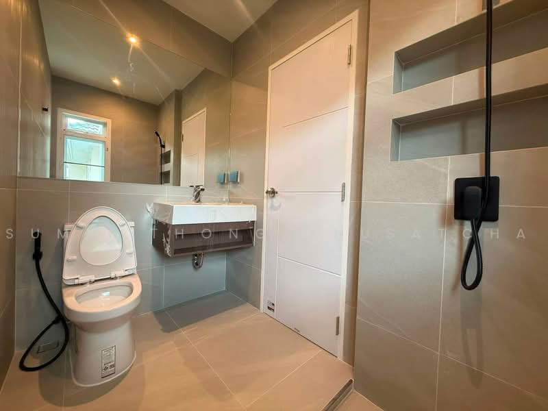 Grand Bangkok Boulevard Sathorn-Pinklao, Bangkok, Ratchaphruek Road, Bang Ra Mat, Taling Chan, Bangkok, 3 Bedrooms, 225 sqm, Single Detached House For Sale, by Sumit Thongpahusatcha, 500496773 - DDproperty.com
