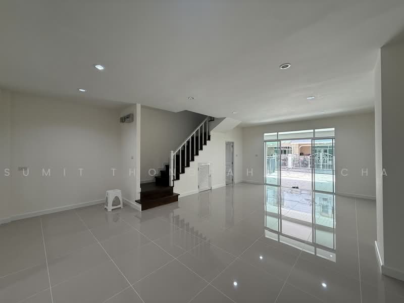 Prinyaluck Light Rama 5, Nonthaburi, Bang Krang, Muang Nonthaburi, Nonthaburi, 3 Bedrooms, 150 sqm, Townhouse For Sale, by Sumit Thongpahusatcha, 500496778 - DDproperty.com