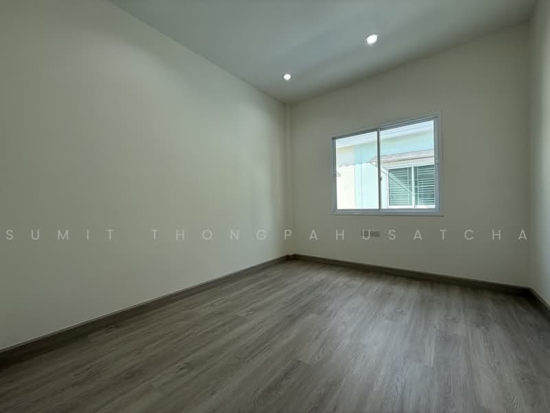 Prinyaluck Light Rama 5, Nonthaburi, Bang Krang, Muang Nonthaburi, Nonthaburi, 3 Bedrooms, 150 sqm, Townhouse For Sale, by Sumit Thongpahusatcha, 500496778 - DDproperty.com