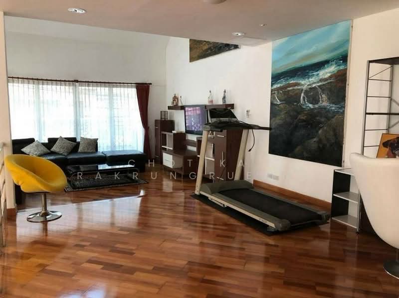 4-BR Semi-detached House, Bangkok, Bang Kapi, Huai Khwang, Bangkok, 4 Bedrooms, 430 sqm, Semi-Detached House (Twin House) For Rent, by Chotika Rakrungrueang, 500496818 - DDproperty.com