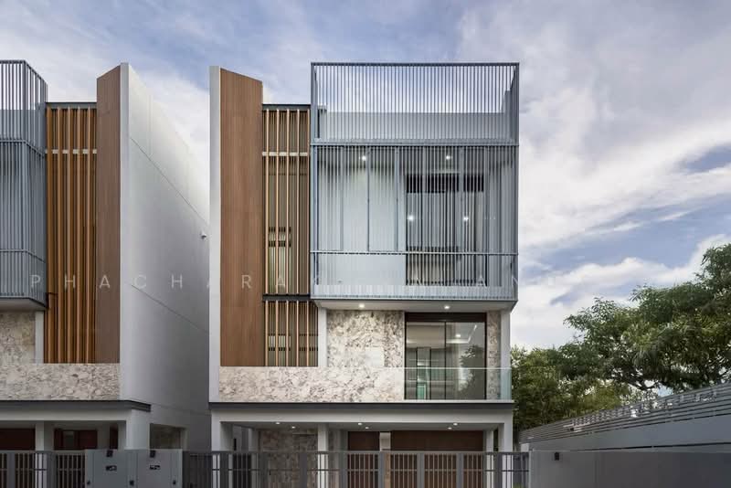 undefined, Bangkok, Khlong Song Ton Nun, Lat Krabang, Bangkok, 4 Bedrooms, 400 sqm, Single Detached House For Sale, by Phacharakorn Anusiri, 500496825 - DDproperty.com