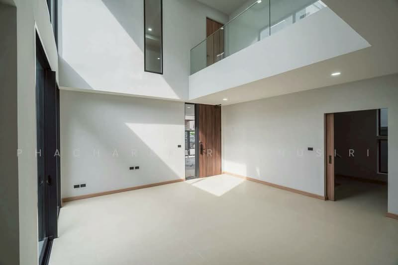 undefined, Bangkok, Khlong Song Ton Nun, Lat Krabang, Bangkok, 4 Bedrooms, 400 sqm, Single Detached House For Sale, by Phacharakorn Anusiri, 500496825 - DDproperty.com