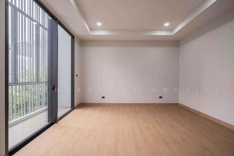undefined, Bangkok, Khlong Song Ton Nun, Lat Krabang, Bangkok, 4 Bedrooms, 400 sqm, Single Detached House For Sale, by Phacharakorn Anusiri, 500496825 - DDproperty.com