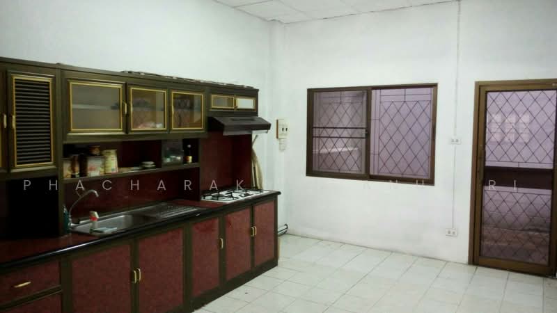 undefined, Bangkok, Lat Phrao, Bangkok, 4 Bedrooms, 230 sqm, Townhouse For Rent, by Phacharakorn Anusiri, 500496832 - DDproperty.com