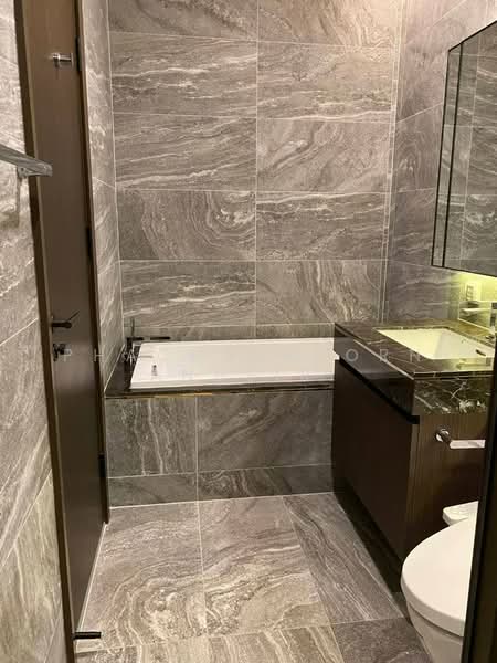 The Esse Sukhumvit 36, Bangkok, Soi Sukhumvit 36, Sukhumvit Road, Phra Kanong, Khlong Toei, Bangkok, 1 Bedroom, 39 sqm, Condo For Rent, by Phacharakorn Anusiri, 500496835 - DDproperty.com