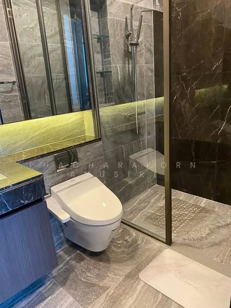 The Esse Sukhumvit 36, Bangkok, Soi Sukhumvit 36, Sukhumvit Road, Phra Kanong, Khlong Toei, Bangkok, 1 Bedroom, 39 sqm, Condo For Rent, by Phacharakorn Anusiri, 500496835 - DDproperty.com