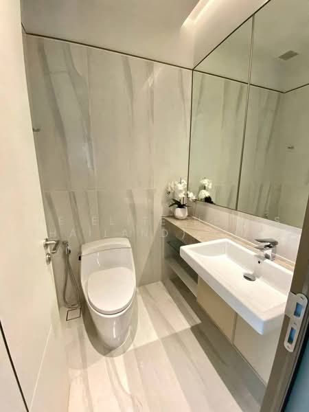 Kraam Sukhumvit 26, Bangkok, 55 Soi Sukhumvit 26 Sukhumvit Road, Khong Tan, Khlong Toei, Bangkok, 2 Bedrooms, 111 sqm, Condo For Rent, by The Elite Homes (Thailand) Co., Ltd., 500496846 - DDproperty.com