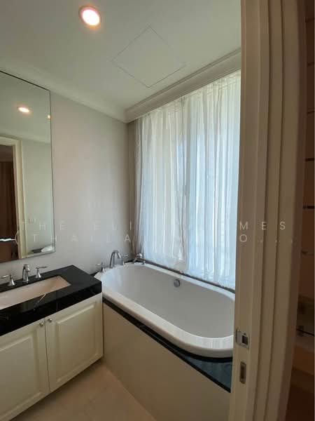 Royce Private Residences, Bangkok, 61 Soi Sukhumvit 31, Khlongtoei Nua, Watthana, Bangkok, 3 Bedrooms, 143 sqm, Condo For Rent, by The Elite Homes (Thailand) Co., Ltd., 500496867 - DDproperty.com