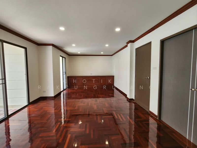 ทาวน์เฮ้าส์ 4-ห้องนอน, กรุงเทพ, บางบำหรุ, บางพลัด, กรุงเทพ, 380 ตร.ม., ทาวน์เฮ้าส์ ให้เช่า, โดย Chotika Rakrungrueang, 500496884 - DDproperty.com
