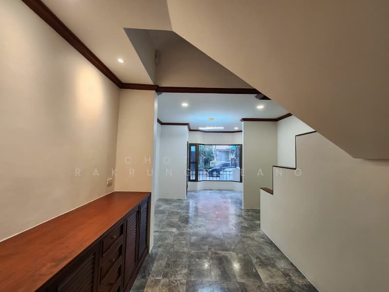 4-BR Townhouse, Bangkok, Bang Bamru, Bang Phlat, Bangkok, 4 Bedrooms, 380 sqm, Townhouse For Rent, by Chotika   Rakrungrueang, 500496884 - DDproperty.com