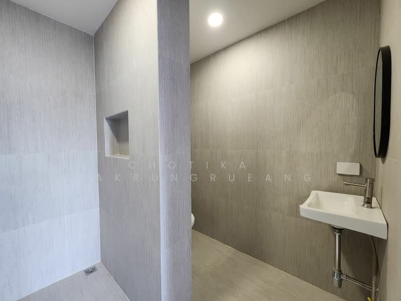 4-BR Townhouse, Bangkok, Bang Bamru, Bang Phlat, Bangkok, 4 Bedrooms, 380 sqm, Townhouse For Rent, by Chotika   Rakrungrueang, 500496884 - DDproperty.com