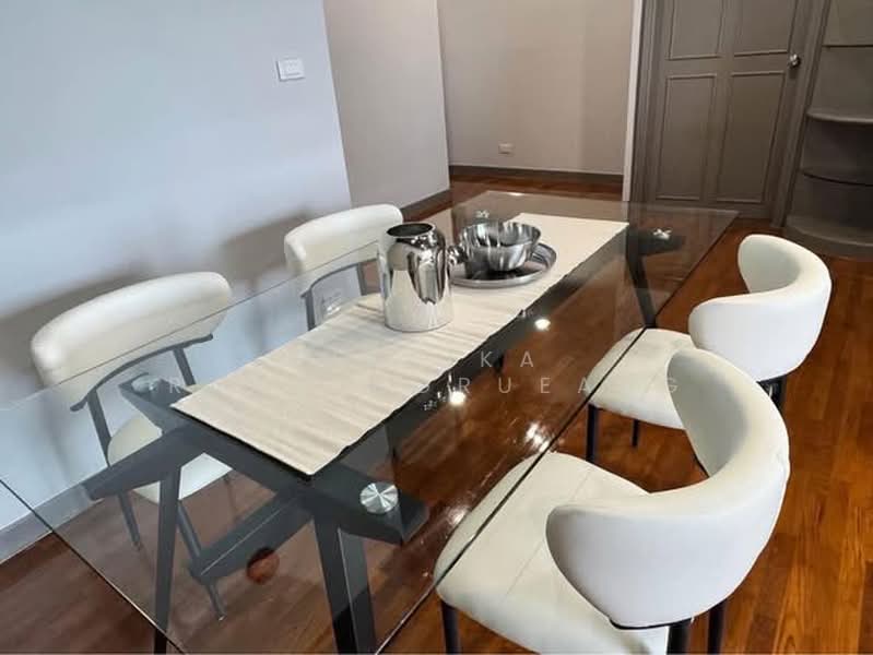 Sampoom Garden Condominium, Bangkok, ซอย 14 Sathorn, Silom, Bang Rak, Bangkok, 2 Bedrooms, 109 sqm, Condo For Rent, by Chotika Rakrungrueang, 500496901 - DDproperty.com