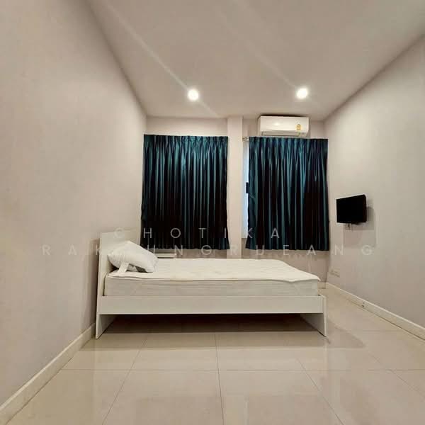 undefined, Bangkok, Praborommaharatchawang, Phra Nakhon, Bangkok, 5 Bedrooms, 377 sqm, Single Detached House For Rent, by Chotika   Rakrungrueang, 500496964 - DDproperty.com
