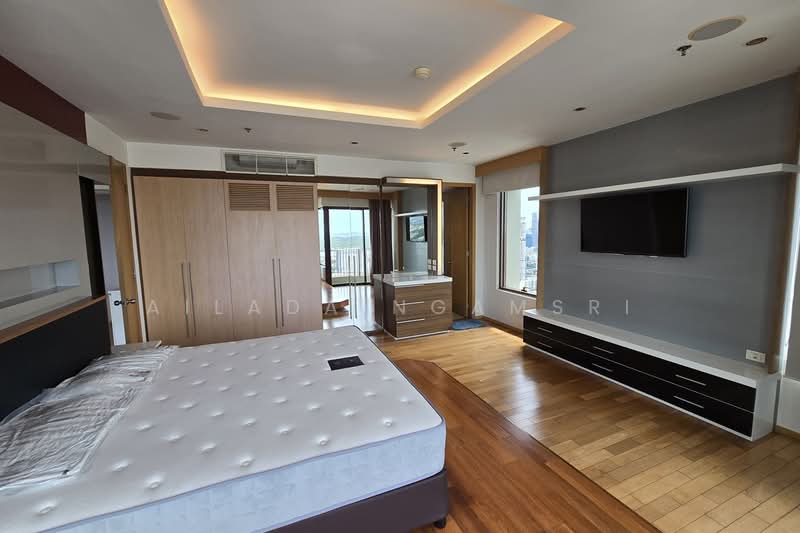 The Emporio Place, Bangkok, 93 Soi Sukhumvit 24, Sukhumvit Road, Khong Tan, Khlong Toei, Bangkok, 2 Bedrooms, 96 sqm, Condo For Rent, by Ailada Ngamsri, 500496965 - DDproperty.com