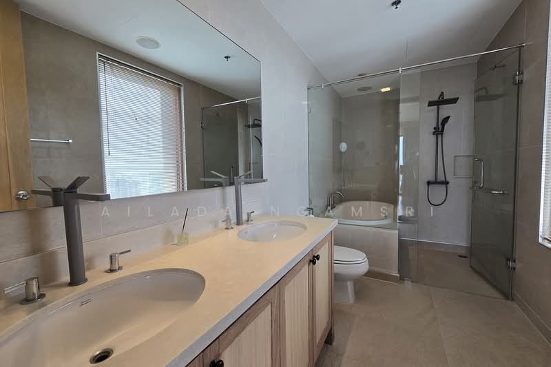 The Emporio Place, Bangkok, 93 Soi Sukhumvit 24, Sukhumvit Road, Khong Tan, Khlong Toei, Bangkok, 2 Bedrooms, 96 sqm, Condo For Rent, by Ailada Ngamsri, 500496965 - DDproperty.com