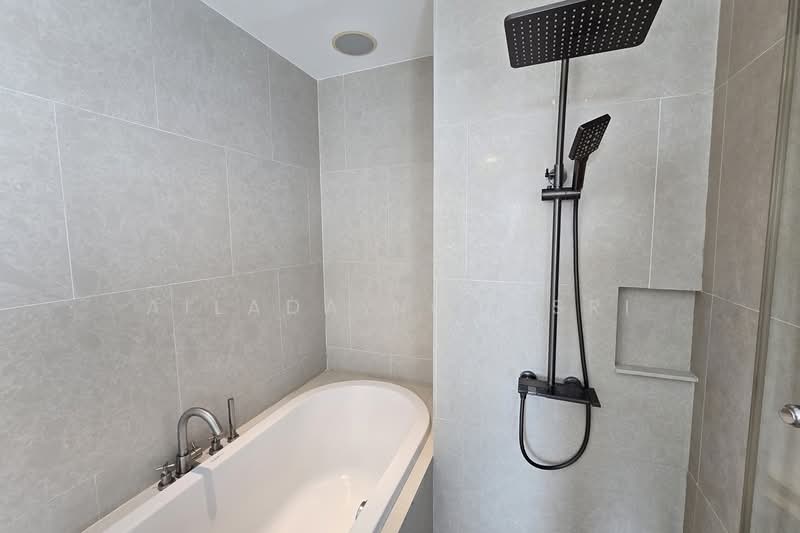 The Emporio Place, Bangkok, 93 Soi Sukhumvit 24, Sukhumvit Road, Khong Tan, Khlong Toei, Bangkok, 2 Bedrooms, 96 sqm, Condo For Rent, by Ailada Ngamsri, 500496965 - DDproperty.com