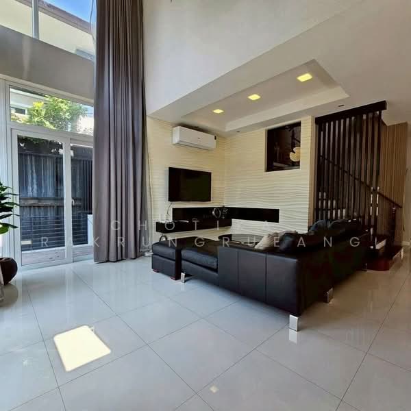 undefined, Bangkok, Praborommaharatchawang, Phra Nakhon, Bangkok, 5 Bedrooms, 377 sqm, Single Detached House For Sale, by Chotika Rakrungrueang, 500496971 - DDproperty.com