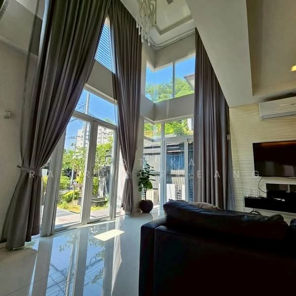 undefined, Bangkok, Praborommaharatchawang, Phra Nakhon, Bangkok, 5 Bedrooms, 377 sqm, Single Detached House For Sale, by Chotika Rakrungrueang, 500496971 - DDproperty.com