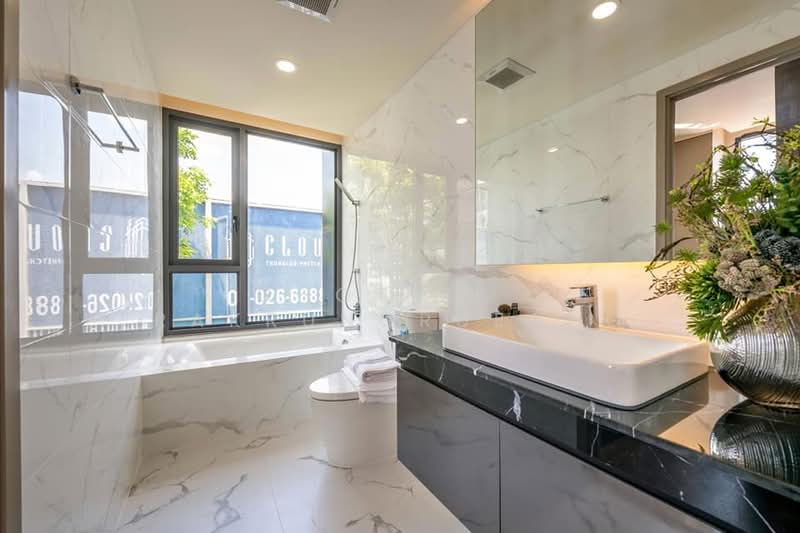 Cloud Thonglor-Phetchaburi, Bangkok, 1986 New Petchaburi Road, Bang Kapi, Huai Khwang, Bangkok, 1 Bedroom, 38 sqm, Condo For Sale, by Chotika Rakrungrueang, 500497007 - DDproperty.com