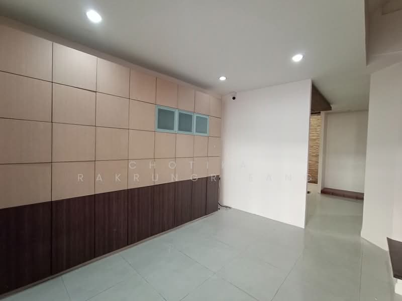 3-BR Townhouse, Bangkok, Chong Nonsi, Yan Nawa, Bangkok, 3 Bedrooms, 263 sqm, Townhouse For Sale, by Chotika Rakrungrueang, 500497027 - DDproperty.com