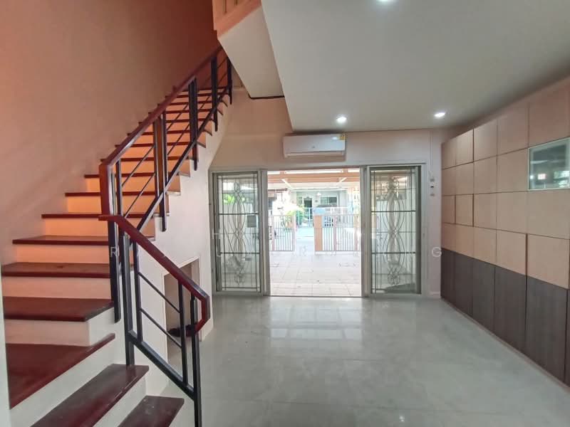 ทาวน์เฮ้าส์ 3-ห้องนอน, กรุงเทพ, ช่องนนทรี, ยานนาวา, กรุงเทพ, 263 ตร.ม., ทาวน์เฮ้าส์ ขาย, โดย Chotika Rakrungrueang, 500497027 - DDproperty.com