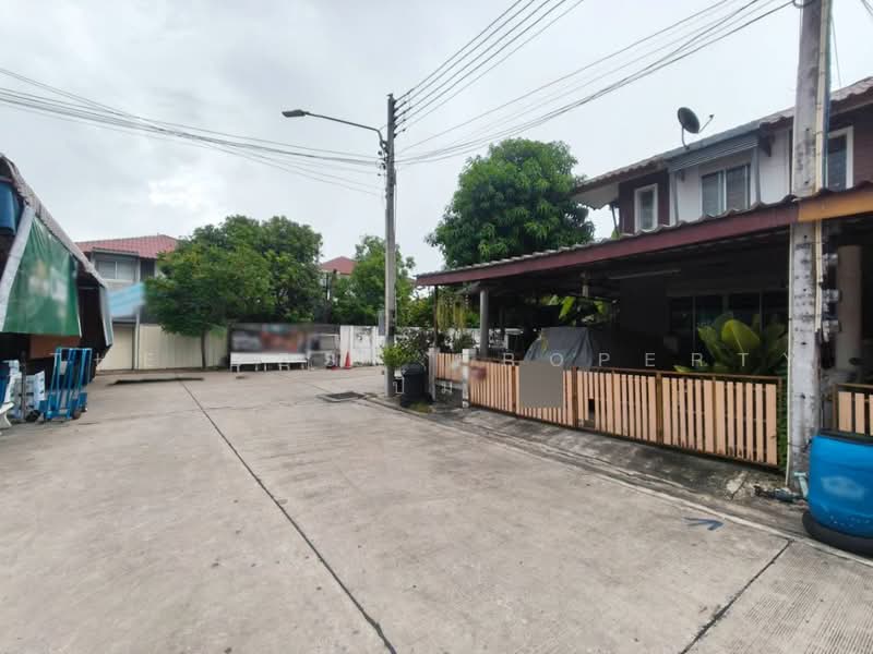 แฟมิลี่ซิตี้ทาวน์3 ชลบุรี (Family City Town3), Chon Buri (Pattaya), Na Pa, Muang Chon Buri, Chon Buri (Pattaya), 3 Bedrooms, 100 sqm, Townhouse For Sale, by The Best Property ปิ๋ม, 500497033 - DDproperty.com
