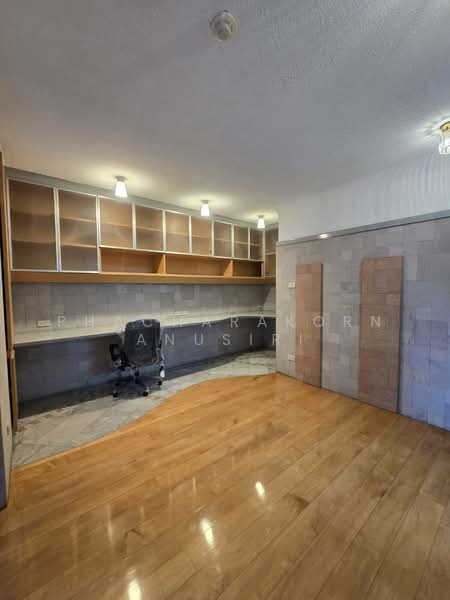 Sithakarn Condominium, Bangkok, 19 22 Chit Lom Alley, Lumphini, Pathum Wan, Bangkok, 2 Bedrooms, 245 sqm, Condo For Rent, by Phacharakorn Anusiri, 500497063 - DDproperty.com