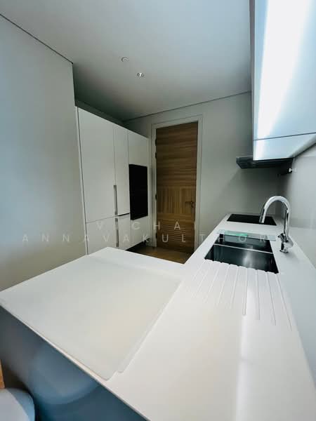 Sindhorn Residence, Bangkok, 54 Soi Ton Son, Lumphini, Pathum Wan, Bangkok, 2 Bedrooms, 112 sqm, Condo For Rent, by Vichai Annavakulthorn, 500497109 - DDproperty.com